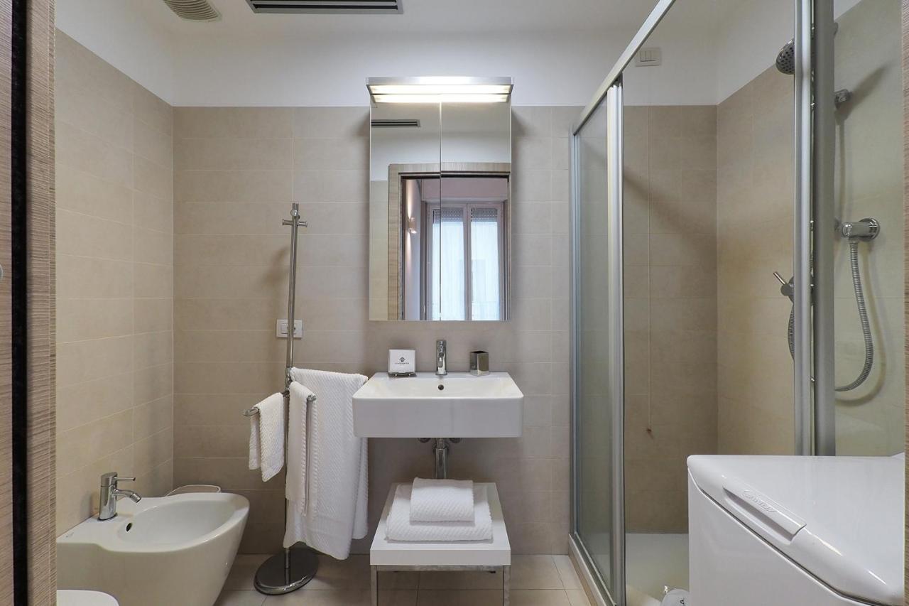 Contempora - Cavallotti 13 - B52 * Milán